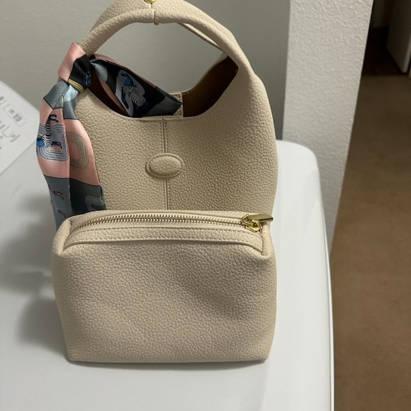 Leather bag with Make up bag by Namu - Picture 3 of 10